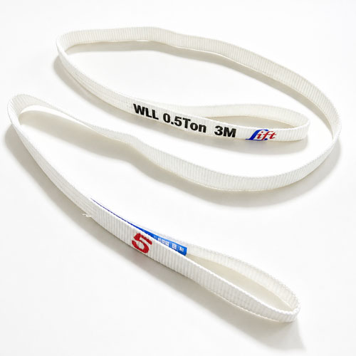One-trip white webbing loop marked WLL 0.5Ton 3M printed on the band, laid out flat so the printed length can be rea
d against the loop