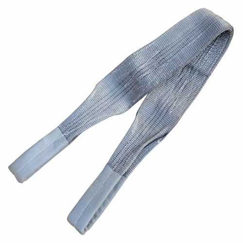 4Ton Webbing Sling seen folded, with the eye and its stitching at the end 4Ton Webbing Sling seen folded, with the eye and its stitching at the end